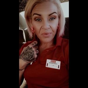 Meet your Posher, Nicole